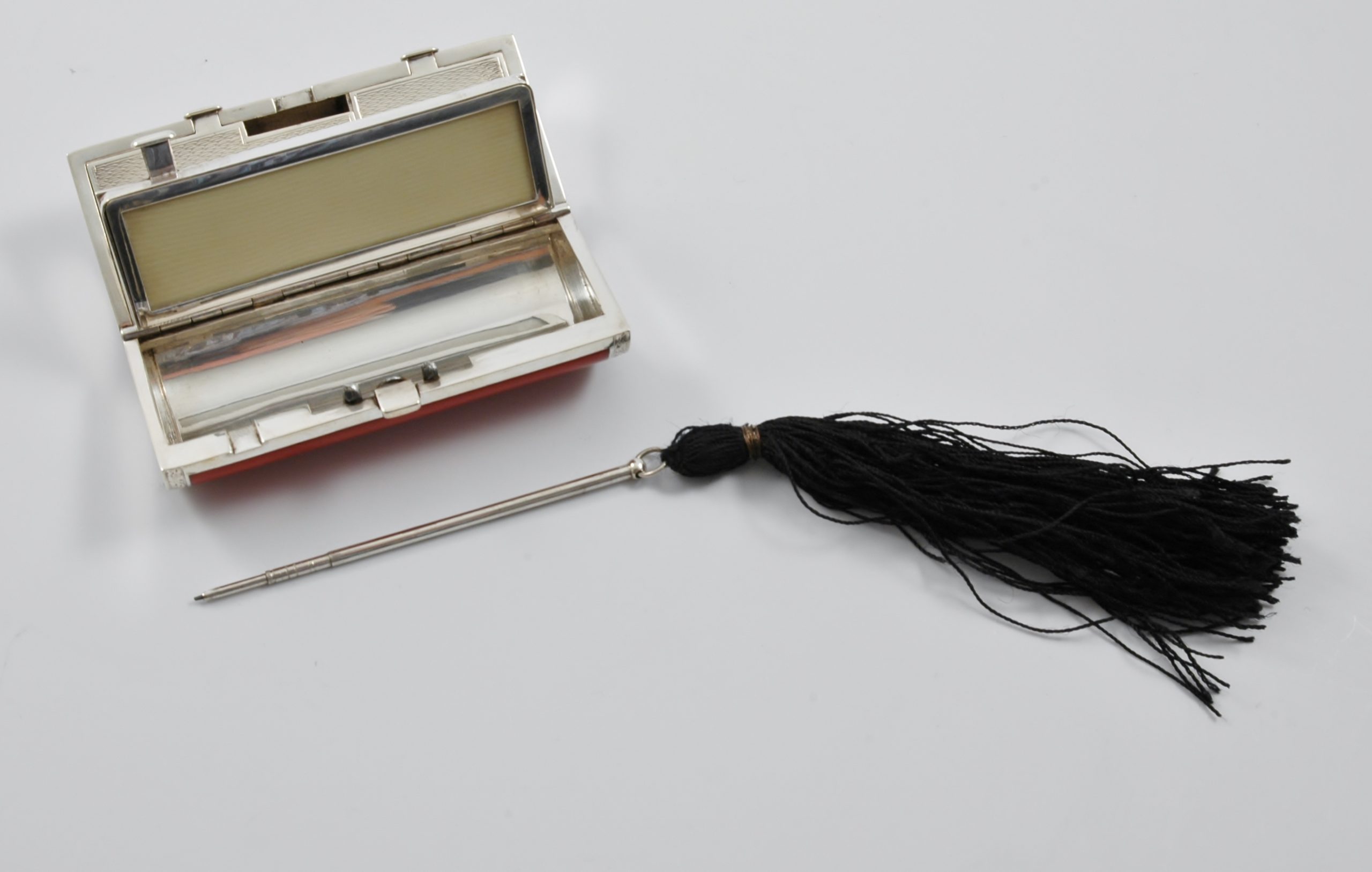 German ‘900’ silver and enamel Minaudière by Louis Kuppenheim, Circa 1920. - Image 4