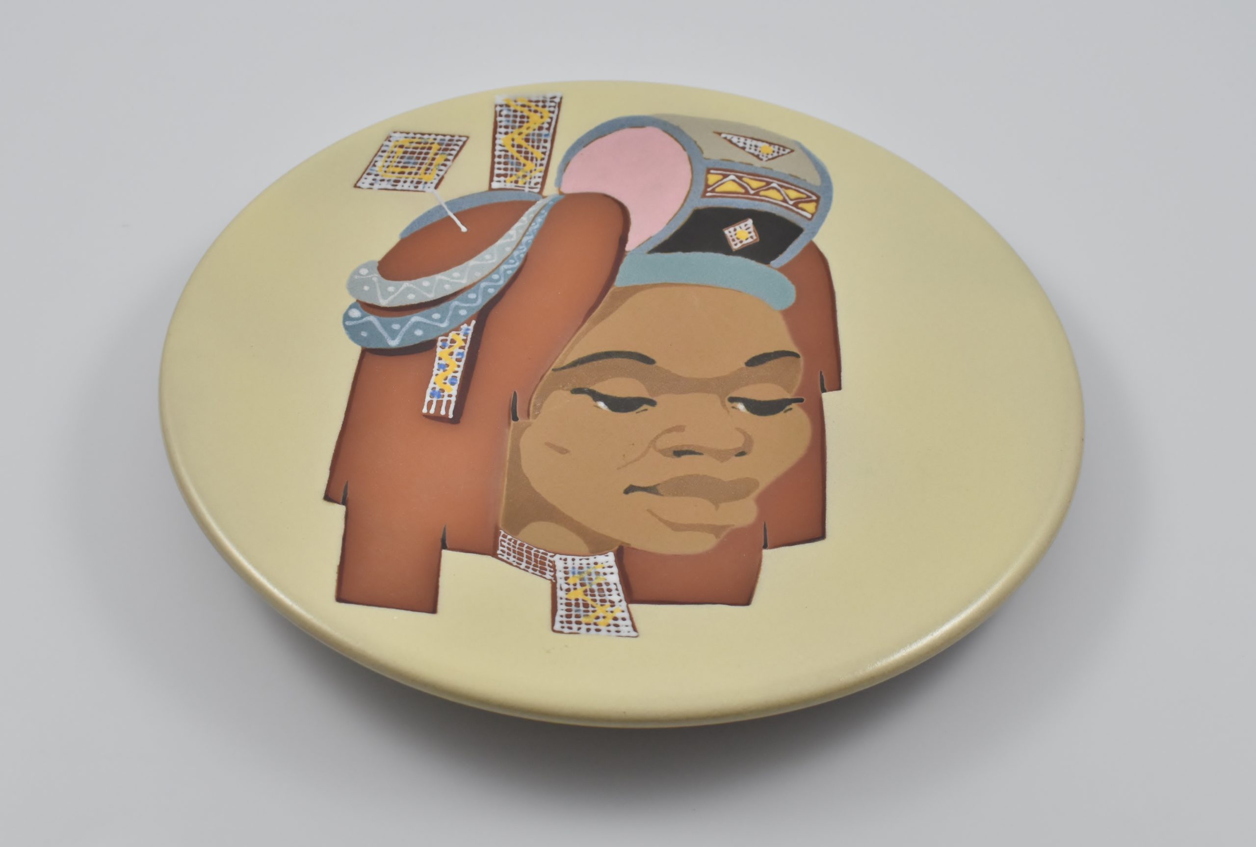 Kalahari Studio charger, Circa 1955- Lady with headdress. - Image 3