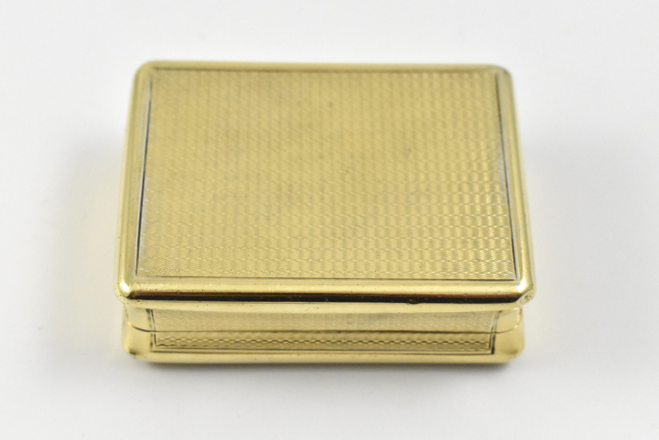 An exceptional silver gilt snuff box marked for London 1813 by Daniel Hockley surmounted with a signed micromosaic made in Rome by Gioacchino Barberi (1772-1857) probably after a painting by Johann Wenzel Peter (1745- 1829). - Image 9