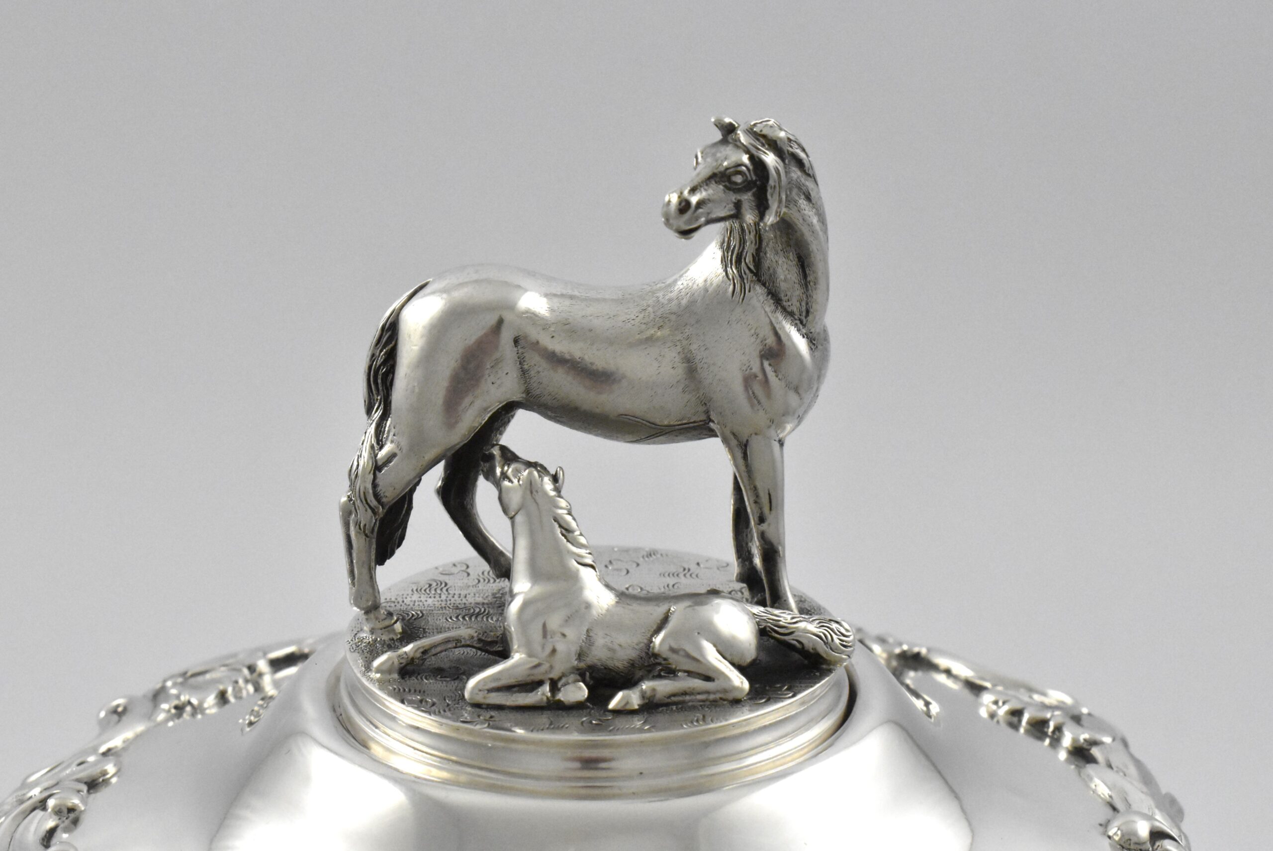 Mid-19th century Indian Colonial silver presentation cup and cover by Hamilton & Co. Inscribed “The 46th Mug Won by Capt F J Davies Arab Eclipse. - Image 3