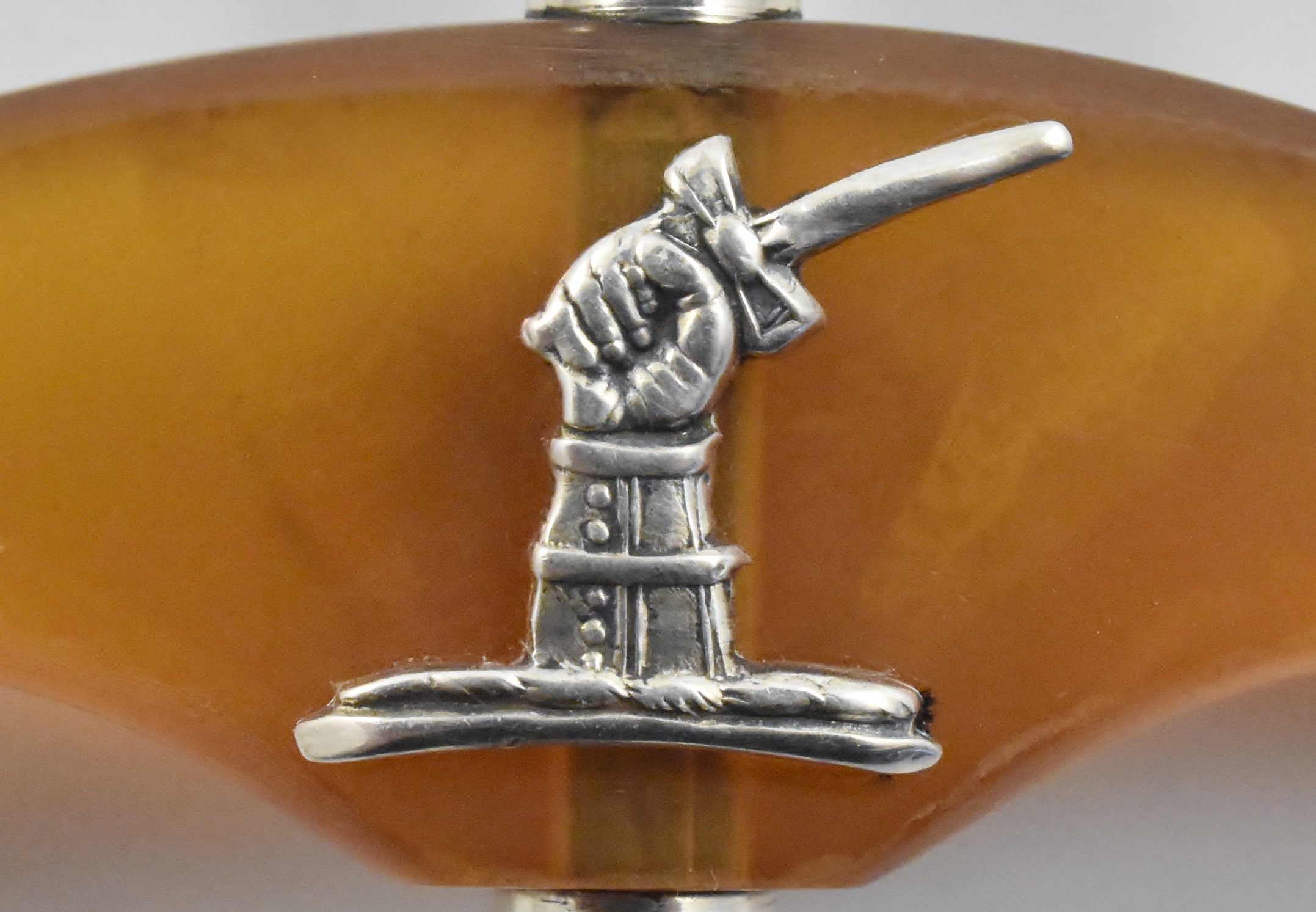 A late 18th century silver straight pull corkscrew with a blonde tortoiseshell handle. - Image 9
