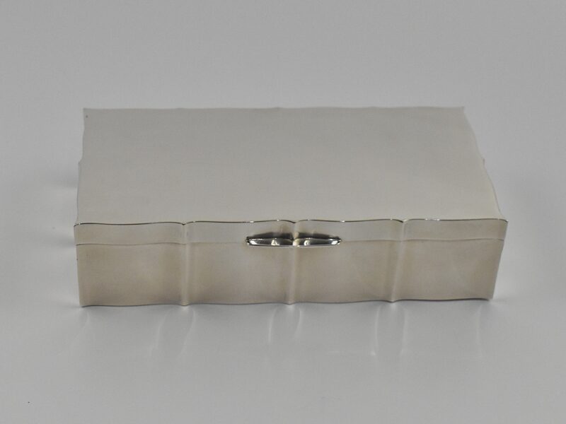 Czechoslovakian Art Deco ‘800’ silver cigar / cigarette box with marks for 1929- 1949.