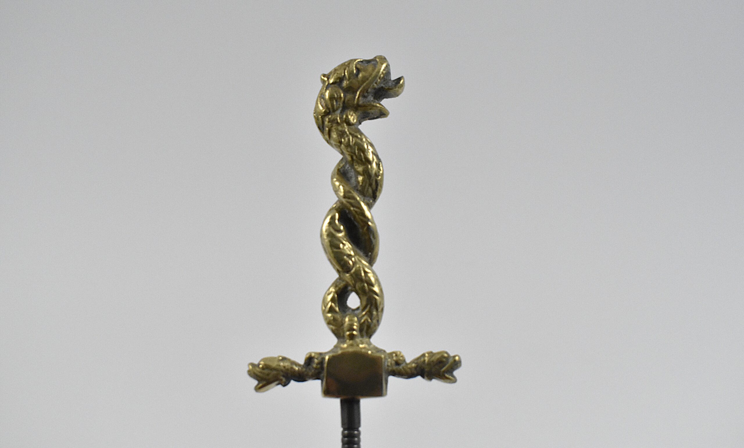 A magnificent mid-19th century English cast brass and steel corkscrew with a serpent design handle. - Image 3