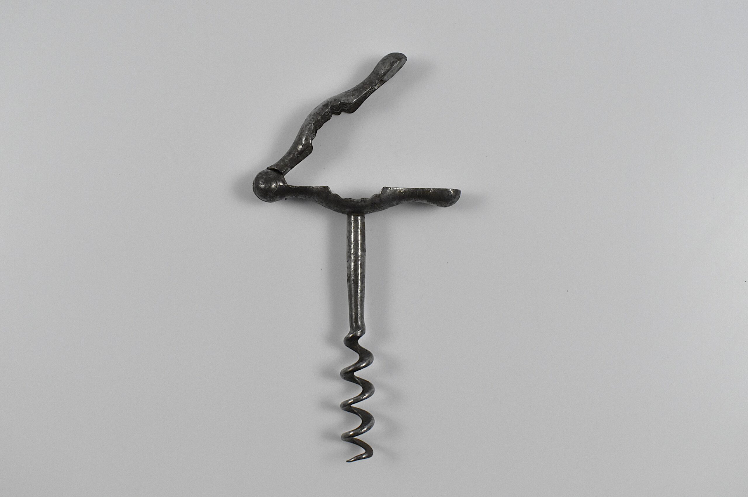A rare French straight pull corkscrew with a folding handle containing a cork press. This example is marked “PORT ?? B SGDG” on the top. - Image 3