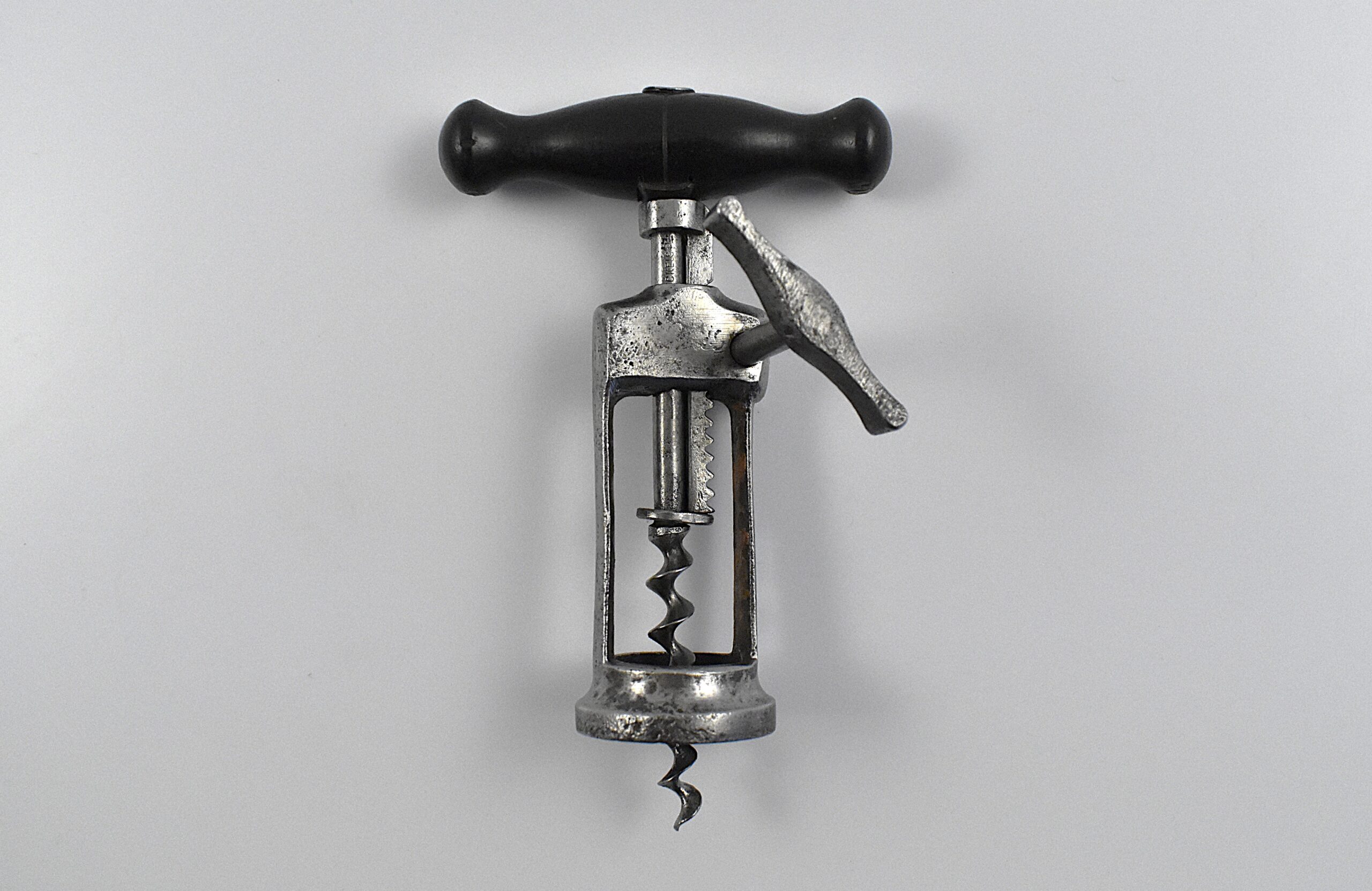 A German steel open frame corkscrew with side rack by J. A. HENCKELS as shown in the Henckels catalogue at the end of the 19th century. - Image 2