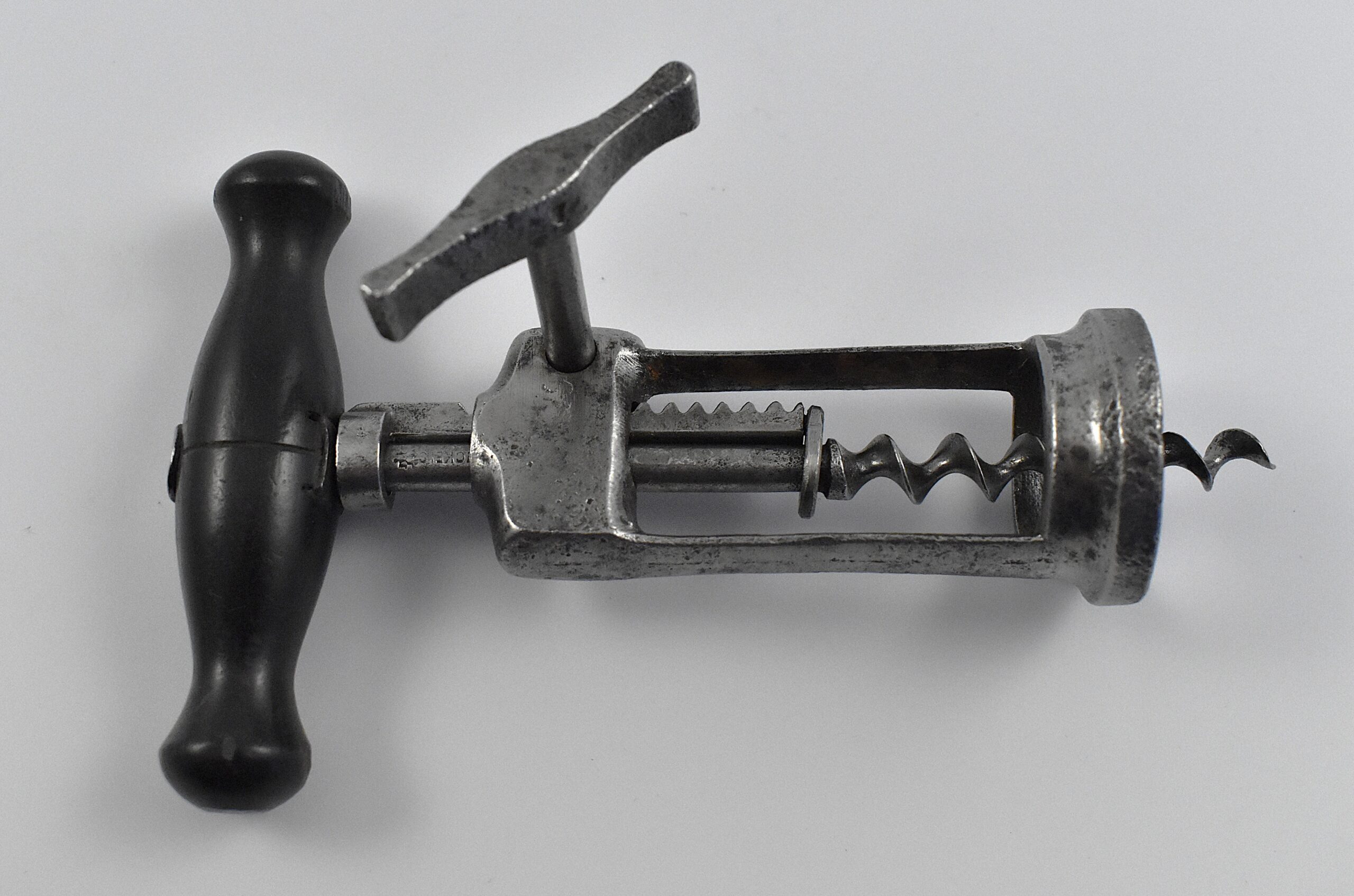 A German steel open frame corkscrew with side rack by J. A. HENCKELS as shown in the Henckels catalogue at the end of the 19th century. - Image 3
