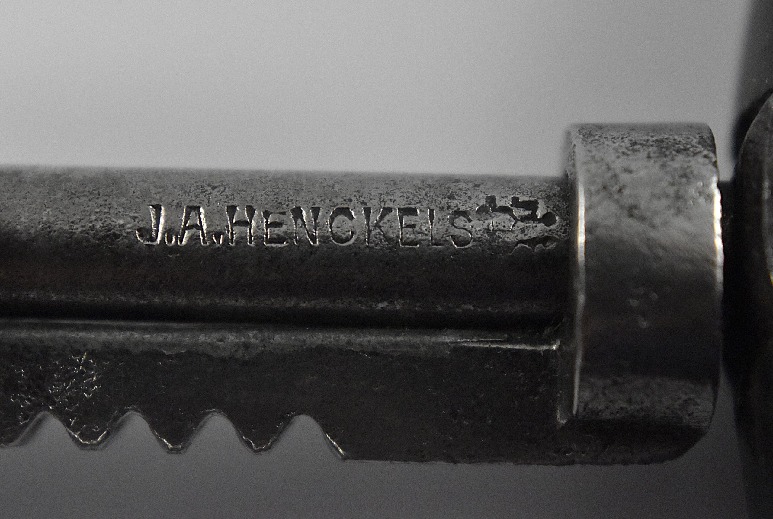A German steel open frame corkscrew with side rack by J. A. HENCKELS as shown in the Henckels catalogue at the end of the 19th century. - Image 6