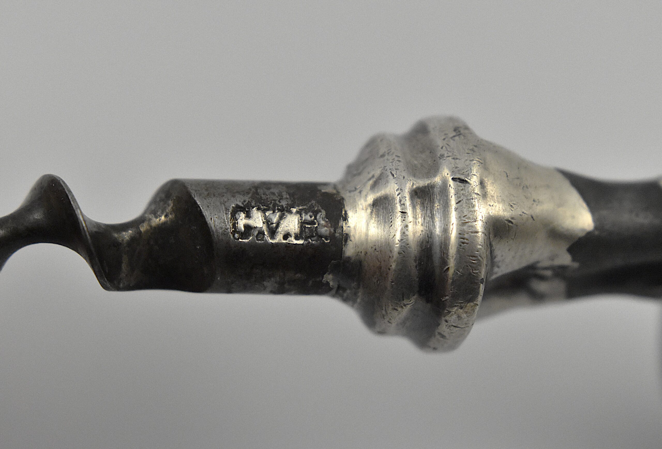 A Swedish straight pull corkscrew with a representation of a nude woman seductively eating grapes. This is marked “C.V.H” on the shank for the firm of Carl Victor Heljestrand (1816-1861). - Image 4